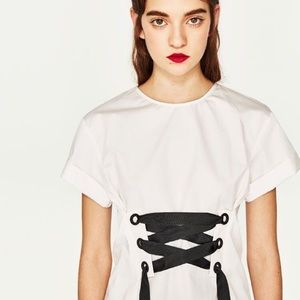 🦔 MOVING SALE Zara Lace up front corset top